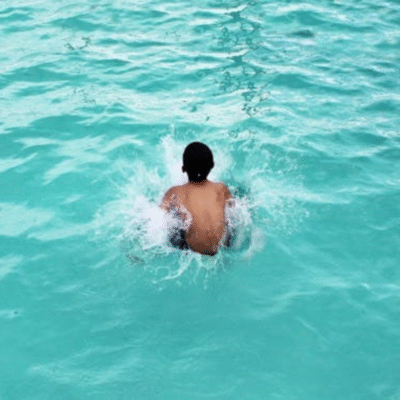 KIDS & TEENS SWIM LESSONS - LEVEL 1